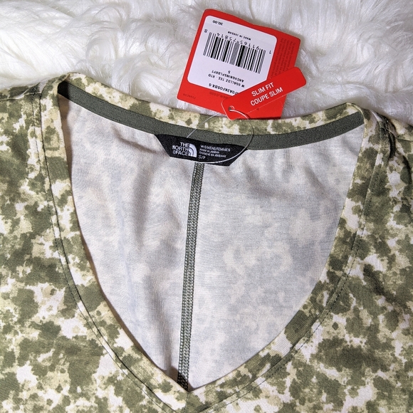 NWT North Face V Neck T-Shirt - Picture 9 of 11